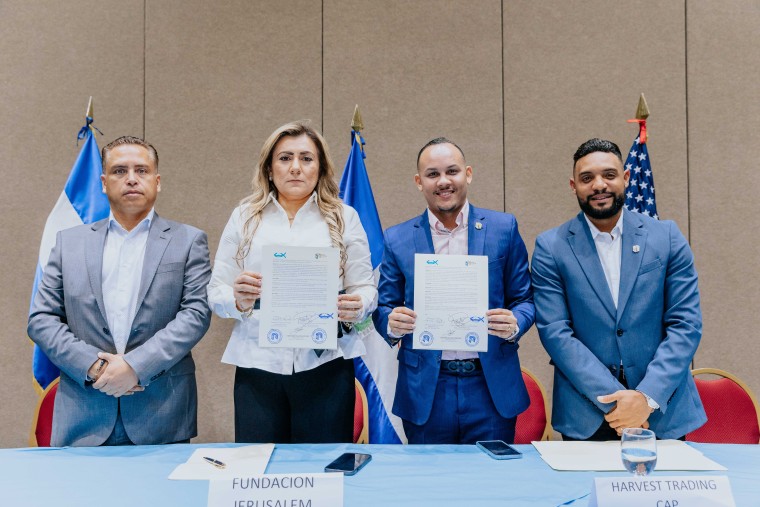 Harvest Trading Cap firma convenio bilateral con fundación salvadoreña