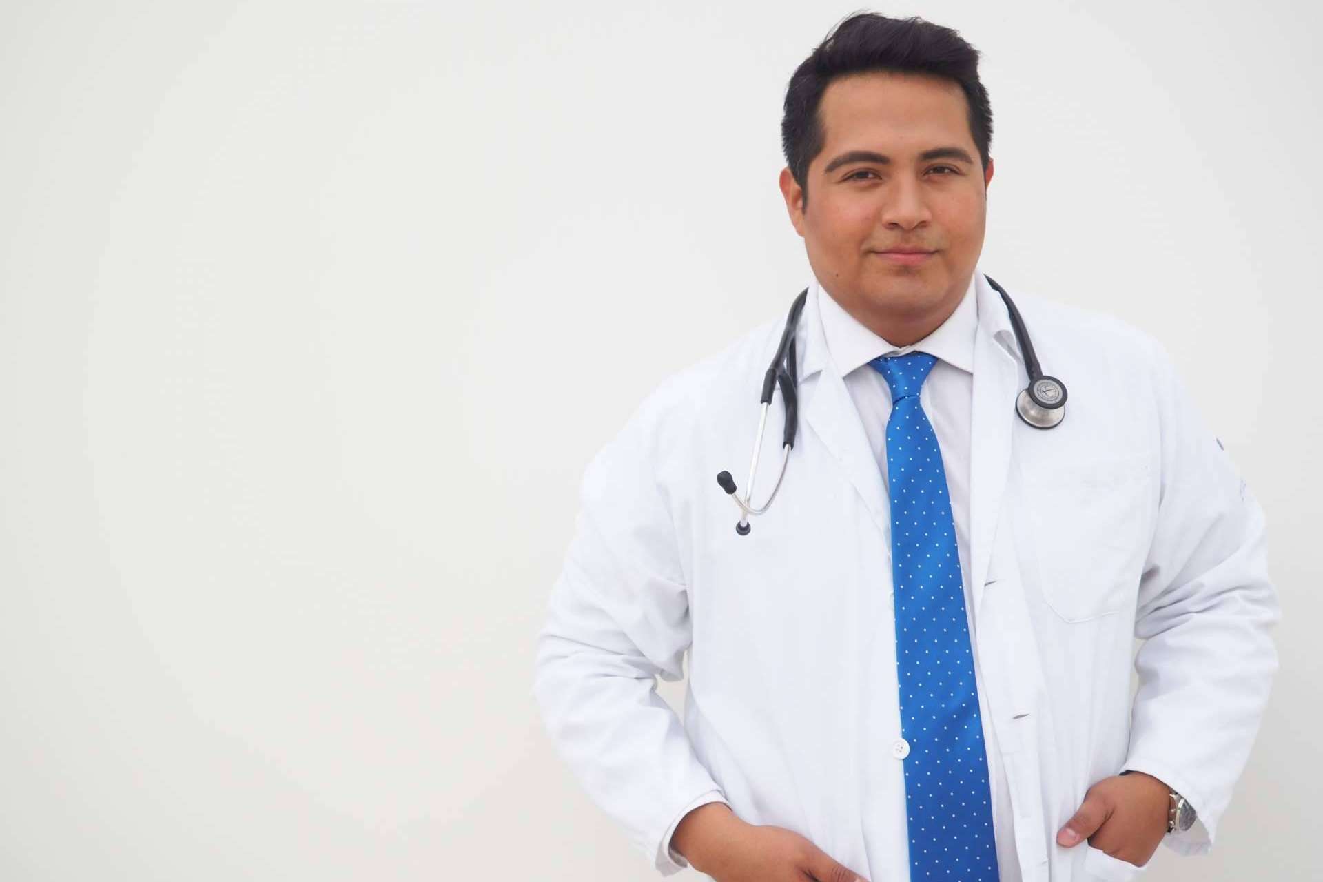 Es importante escoger un buen doctor y una buena clínica para realizarse el injerto capilar