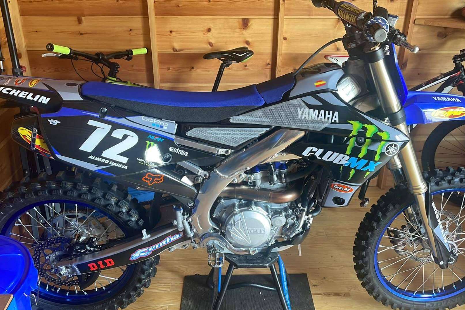Los adhesivos personalizados para motos que ofrece ADHESIVOSSEMBARRADOS