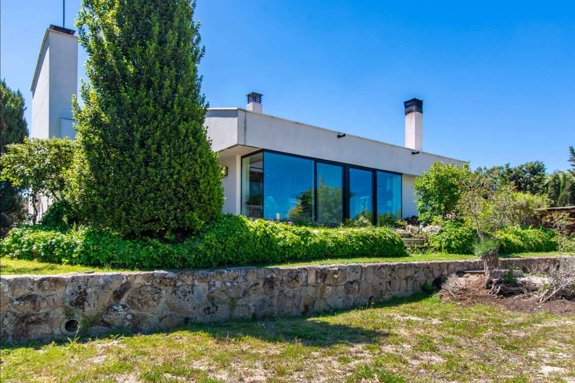 Saguar Real Estate pone en venta una villa de lujo en la prestigiosa urbanización Club de Golf, en Las Rozas (Madrid)