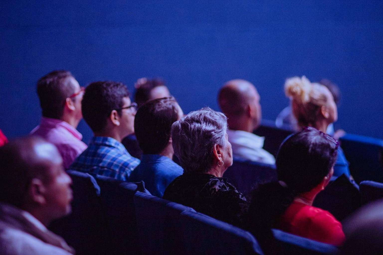 AB Grupo ofrece soluciones estratégicas para congresos y ferias internacionales mediante sus azafatas multilingües