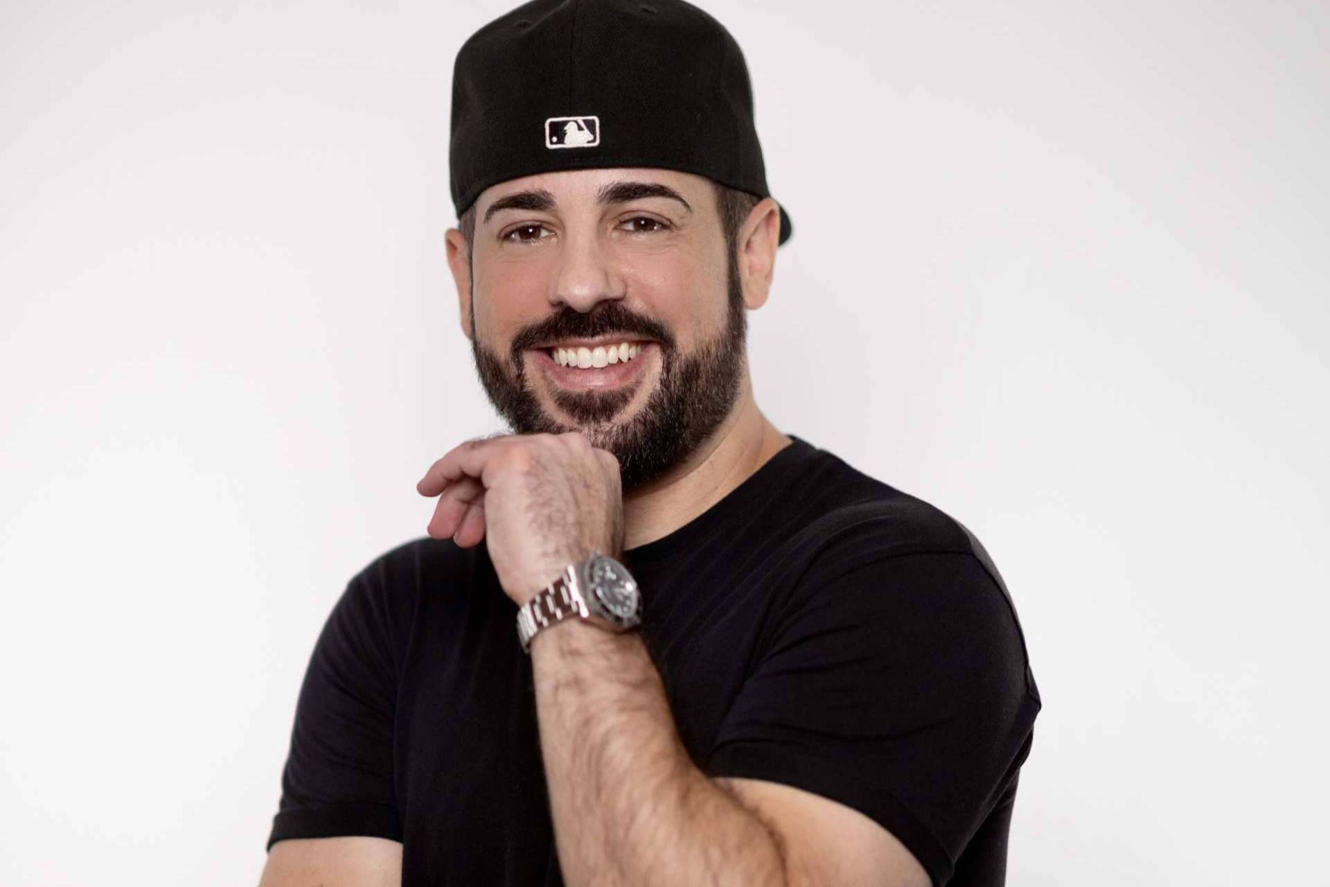 Txiki Bastida hace feliz a miles de personas.