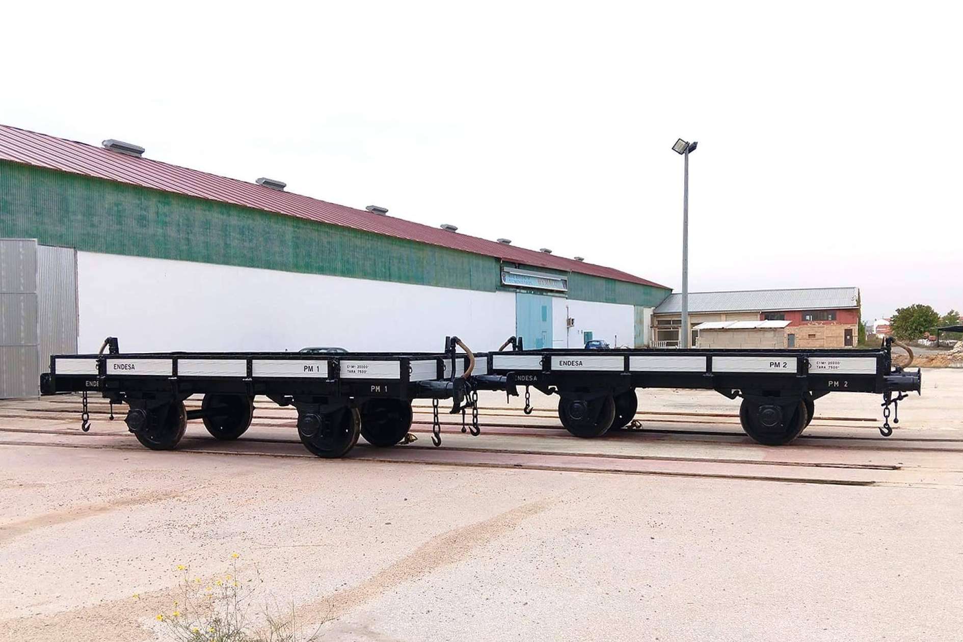 Dos vagones históricos de ENDESA, restaurados por la Fundación del Patrimonio Ferroviario