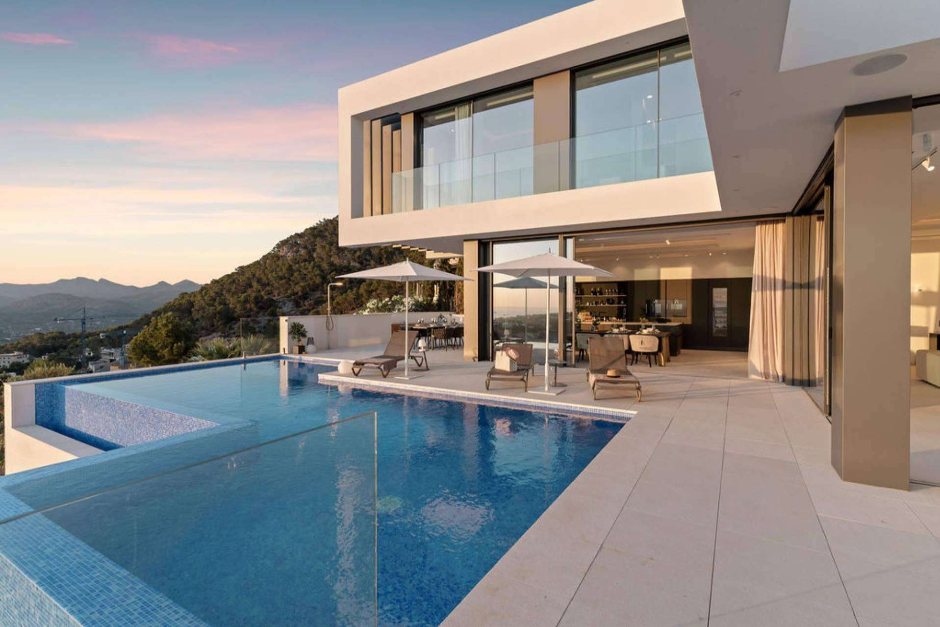 Inversión de lujo en Mallorca, Lovian Properties, expertos en propiedades exclusivas en Santa Ponsa