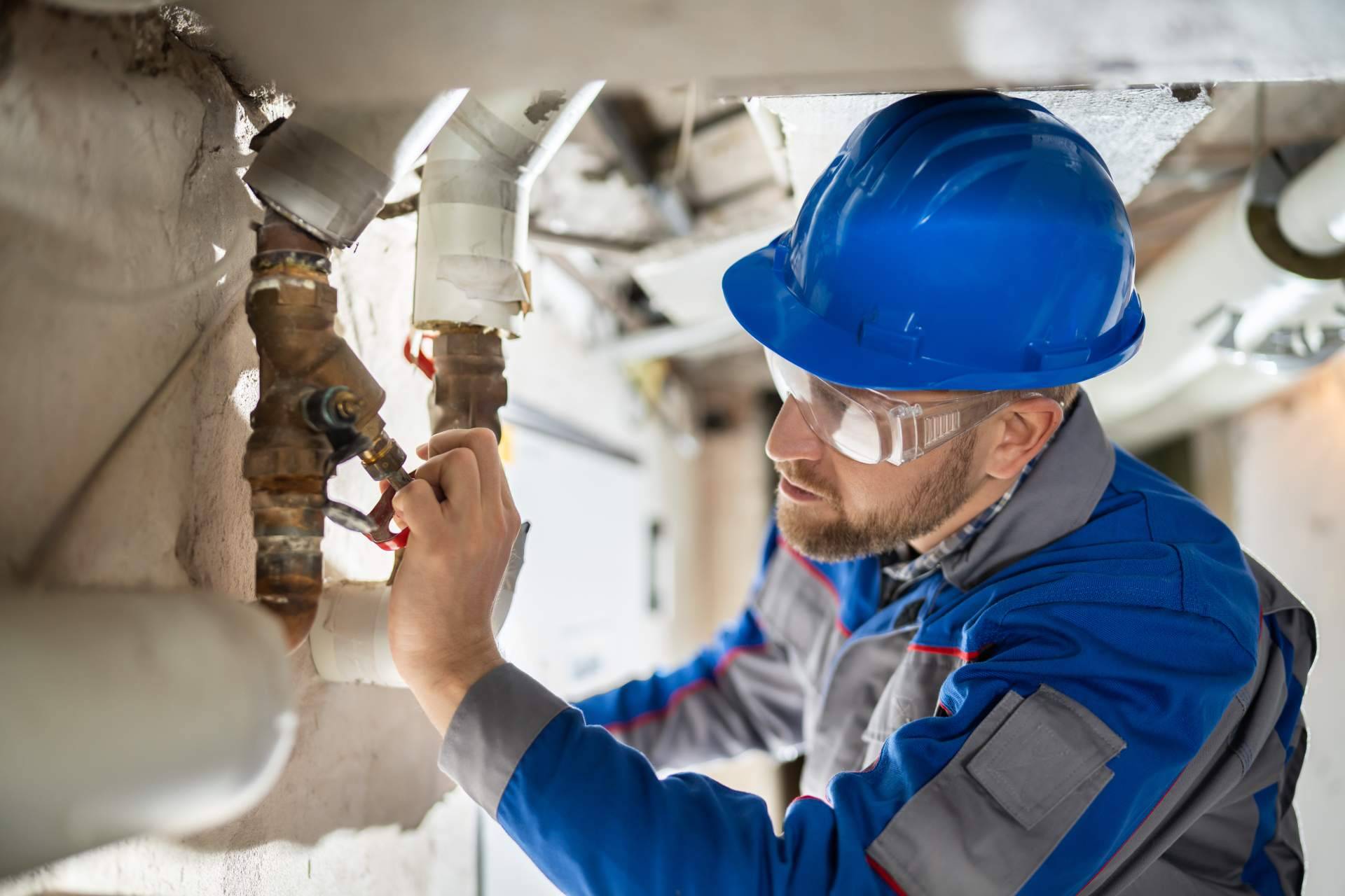 El servicio con fontaneros de confianza en Manilva y Ojén que ofrece Reparaciones González