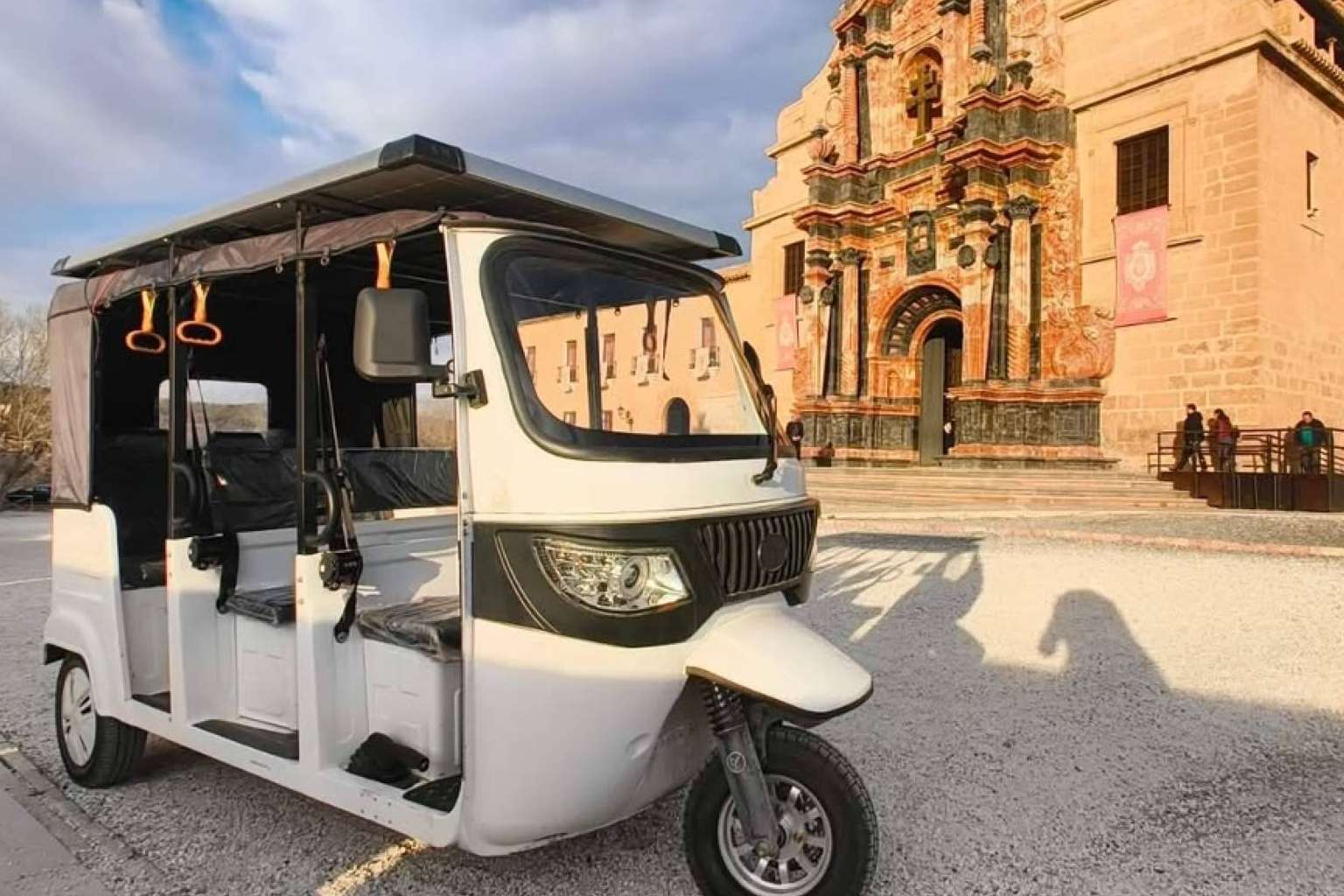 e-Motocar impulsa la movilidad eléctrica urbana con soluciones sostenibles para empresas y particulares