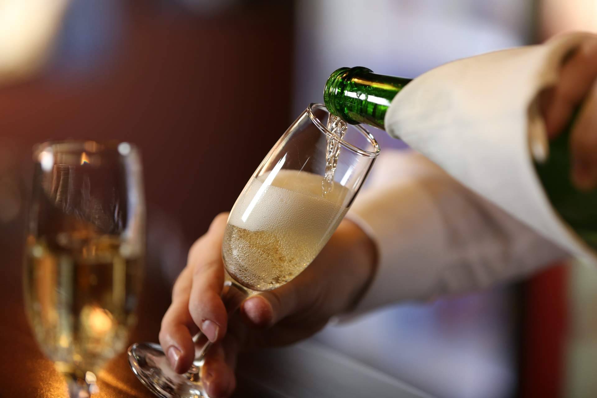 La cata a ciegas se convierte en tendencia en las experiencias de enoturismo de Naturelovers Wines