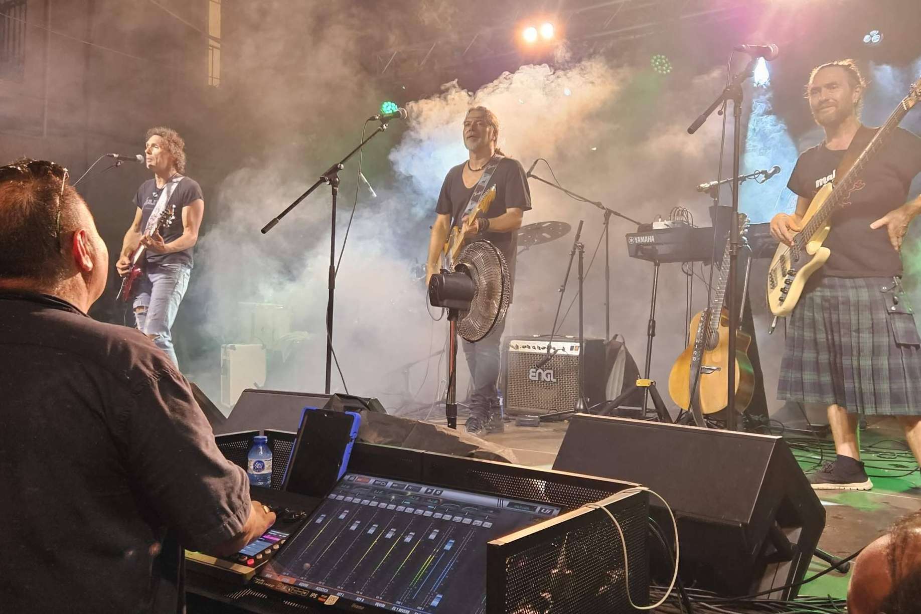 ASB Audiovisuals refuerza el alquiler de equipos de sonido en las fiestas de Gràcia y Sants en Barcelona