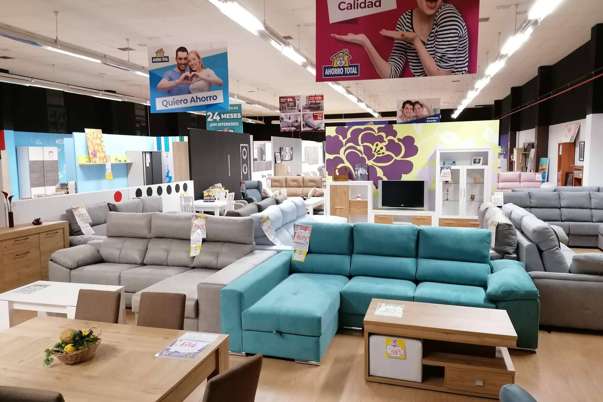 Ahorro Total celebra el Black Friday con descuentos especiales en muebles y presencia nacional consolidada