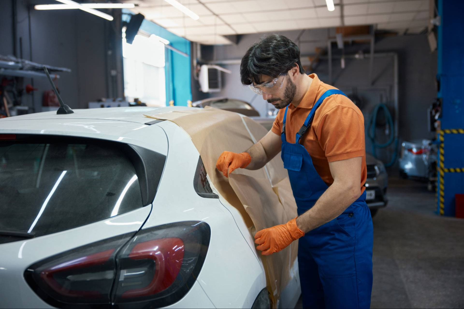 Oficios que siguen teniendo futuro; la formación práctica como llave para entrar en el mundo del motor