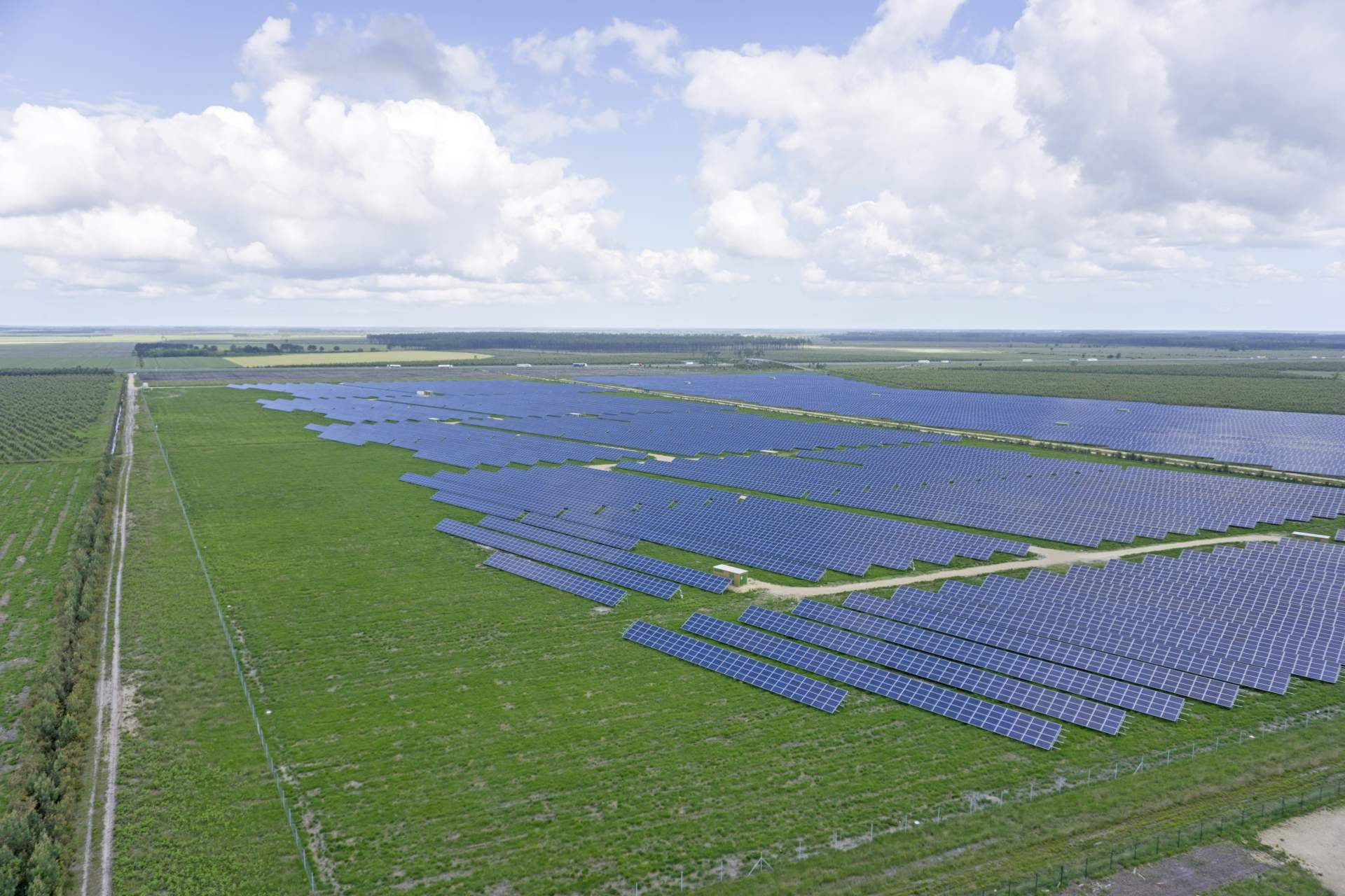 Technical Asset Management premium para parques eólicos y fotovoltaicos con BayWa r.e.