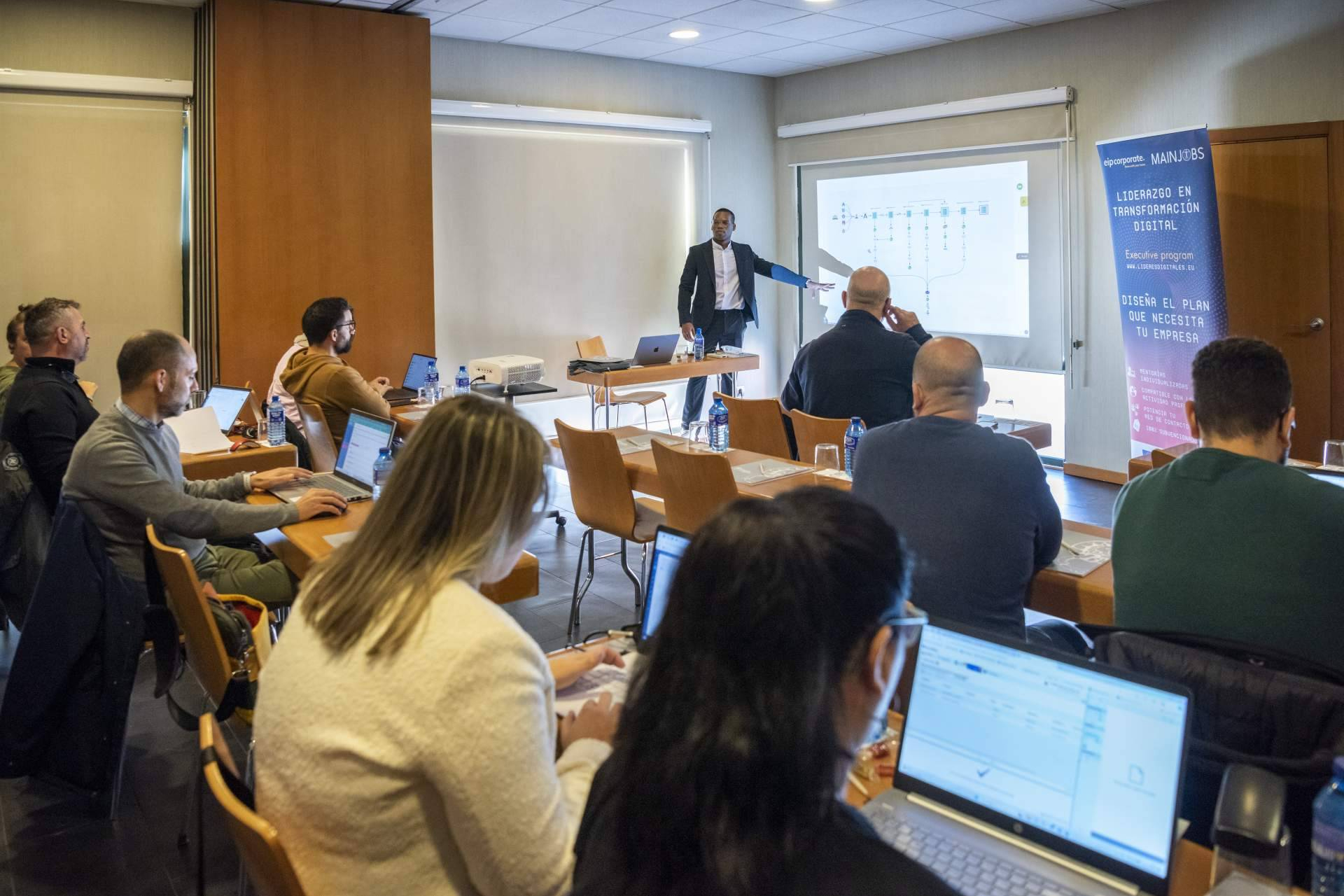 Cómo Alex Torre ayudó a empresas digitales a escalar de 20.000€-400.000€/mes con automatizaciones de IA