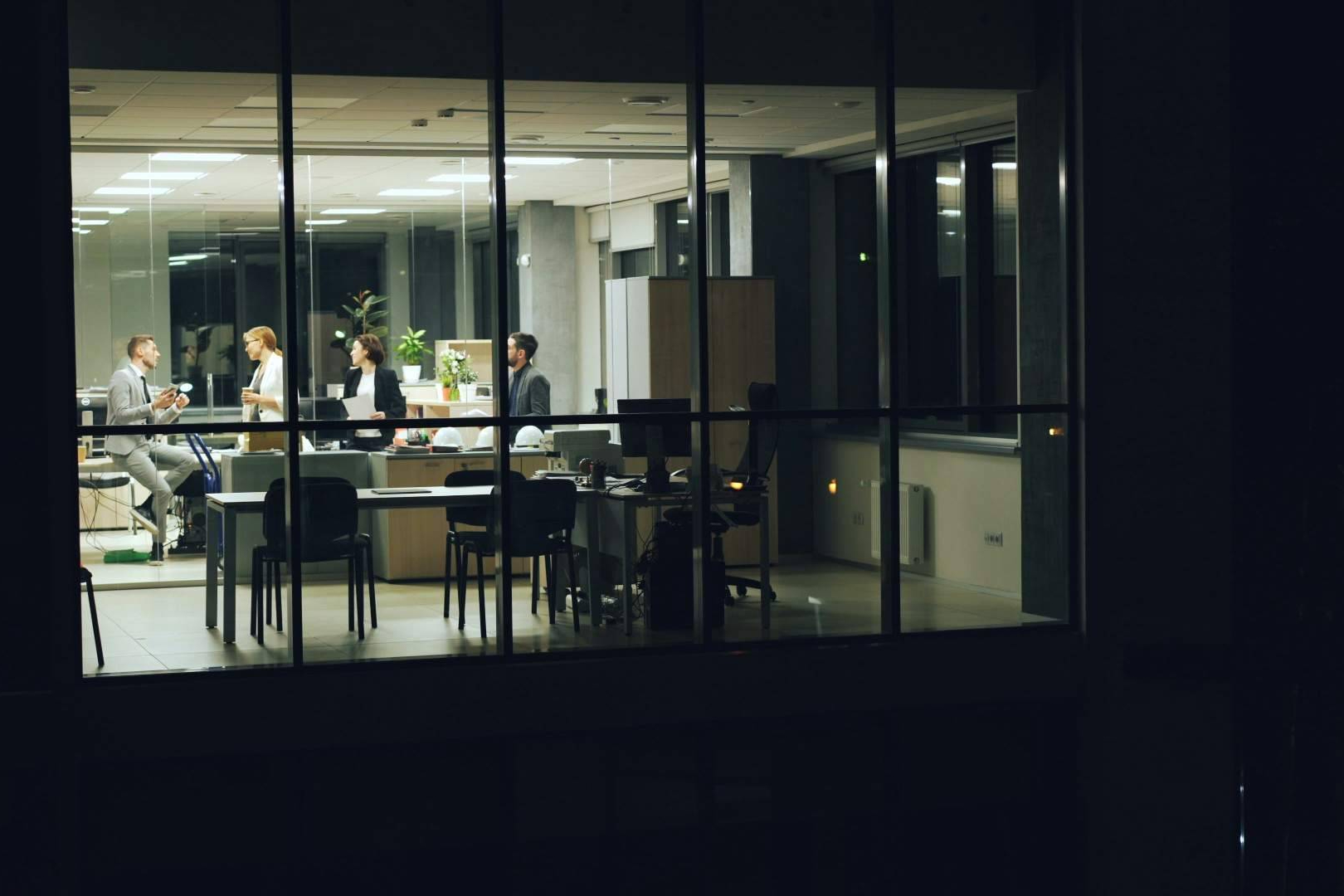 El impacto del trabajo a turnos en el bienestar de los equipos