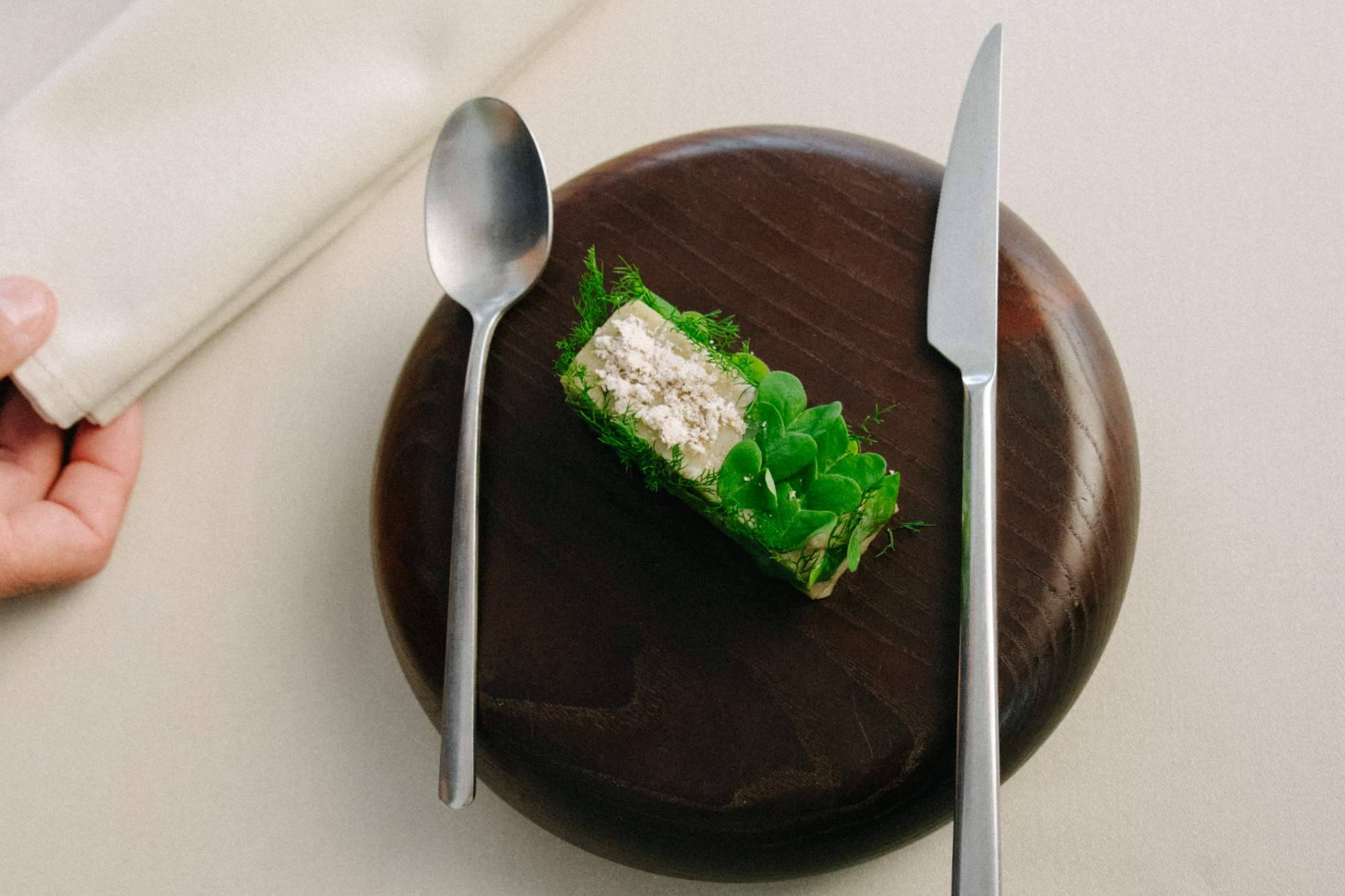 Tejeda en Flor; El Almendro, la tradición y el toque Michelin que no te puedes perder