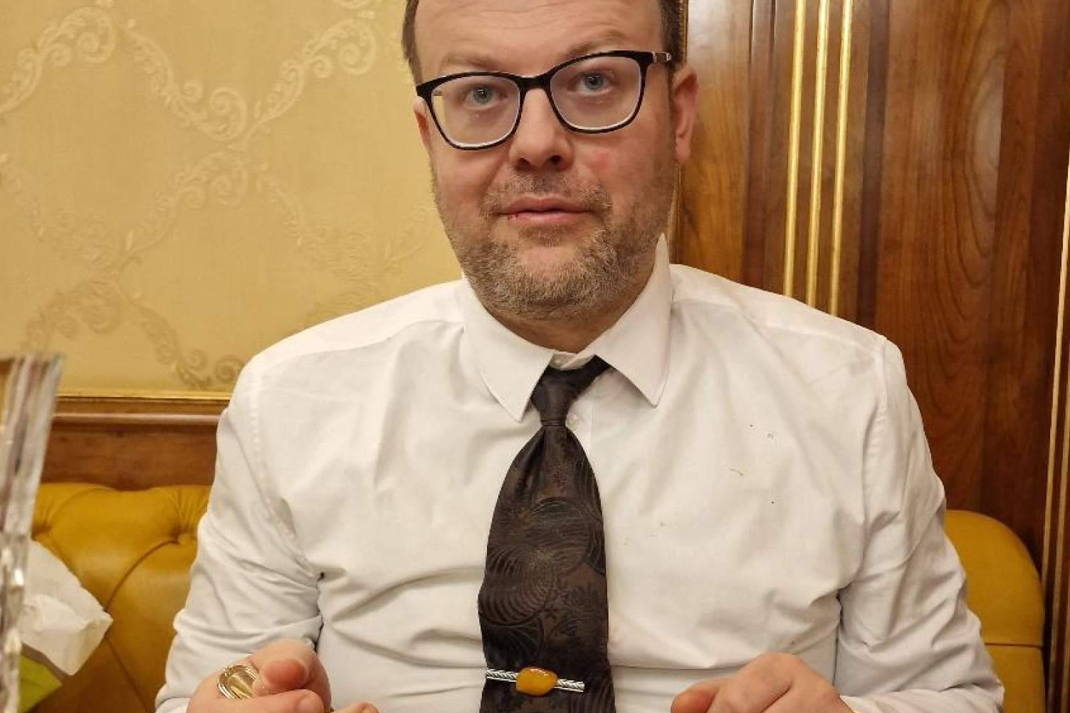 Servicios jurídicos profesionales; representación, asesoramiento y traducción legal en Lituania