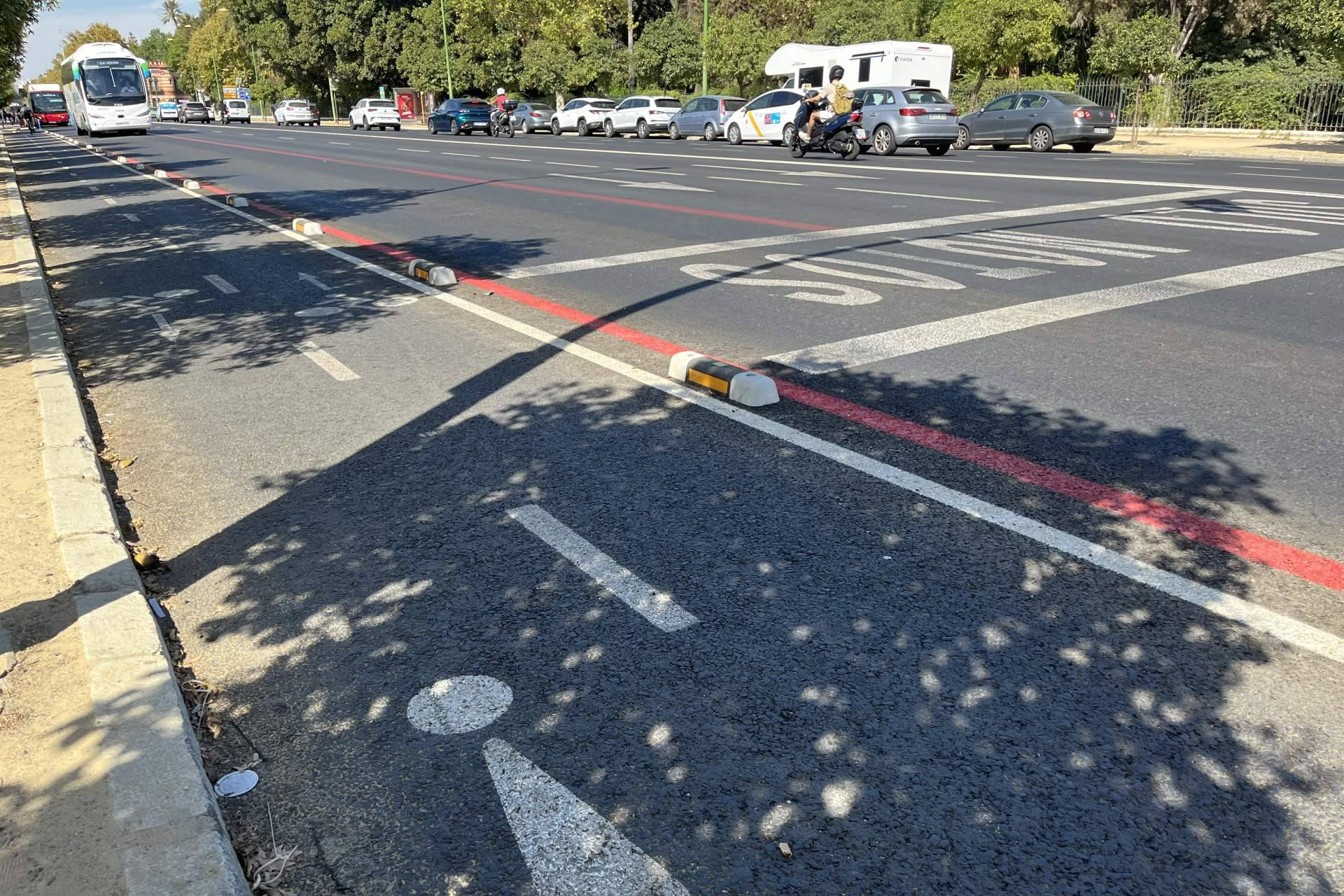 Crece la implantación del separador de carril bici fotoluminiscente de Abadecom Urban en entornos urbanos