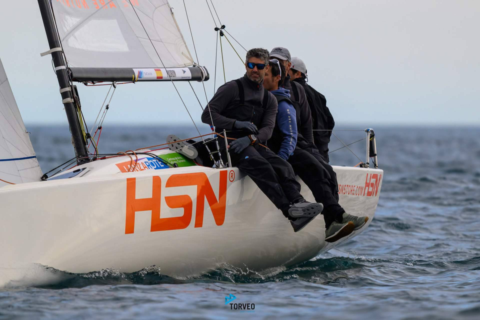 El J70 HSN Sailing Team se corona campeón por partida doble en Barcelona