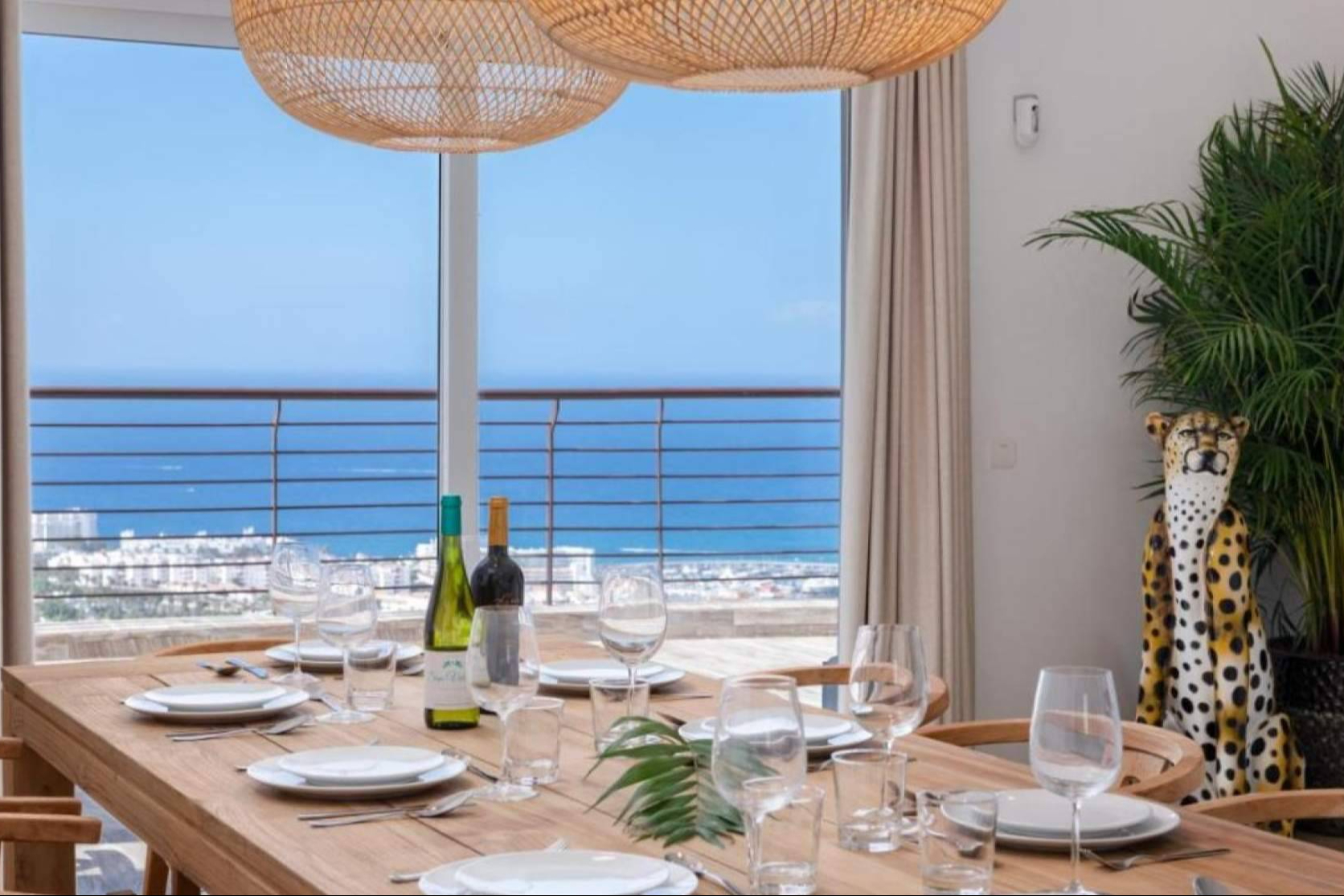 Villas en Tenerife con coche incluido; la propuesta de Villas Tenerife para unas vacaciones de lujo más completas
