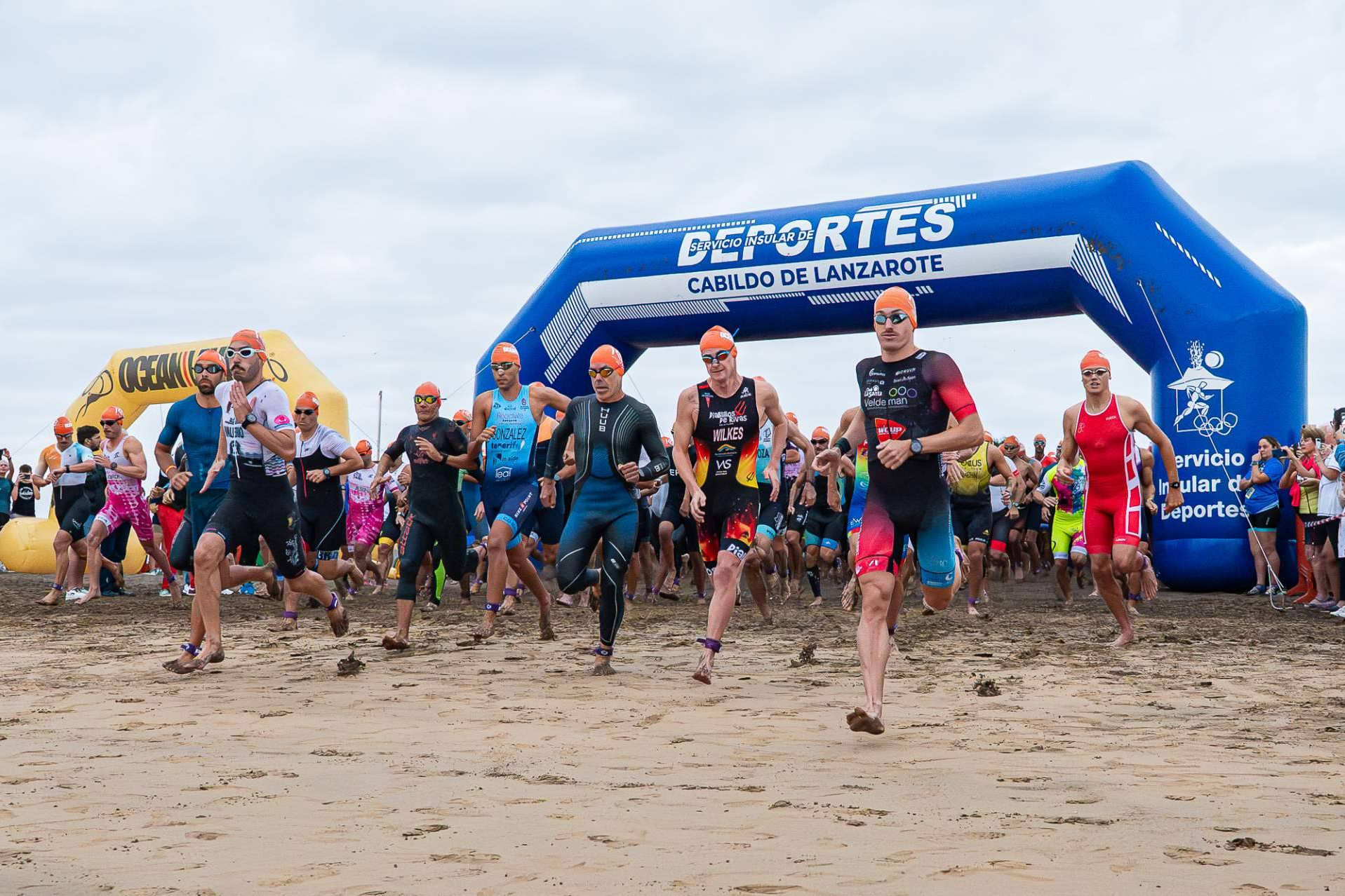 Ocean Lava Lanzarote 2026 lanza inscripciones y consolida su lugar en el calendario mundial del triatlón