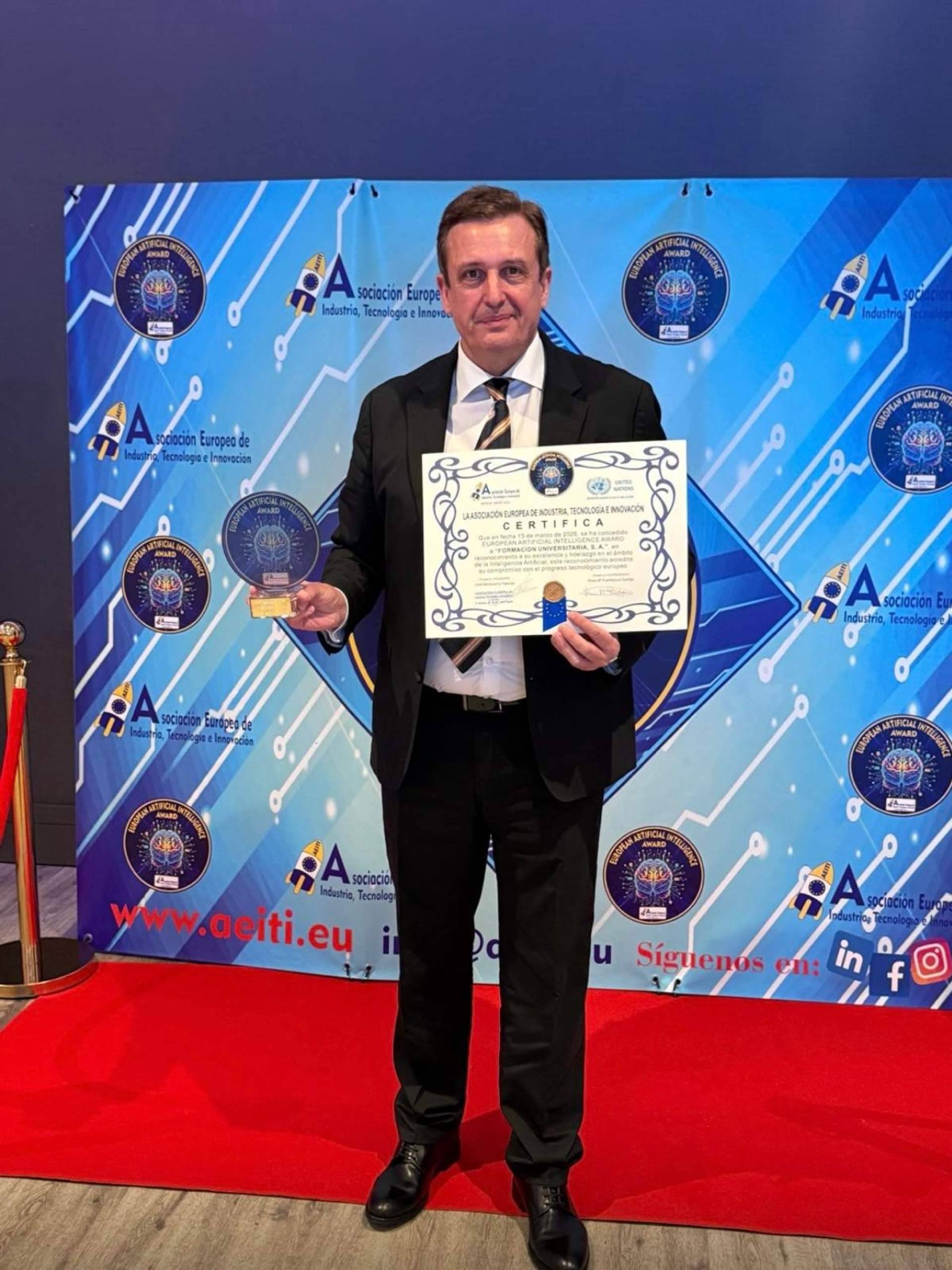 La AEITI reconoce al Grupo Educativo Formación Universitaria por su 25 aniversario