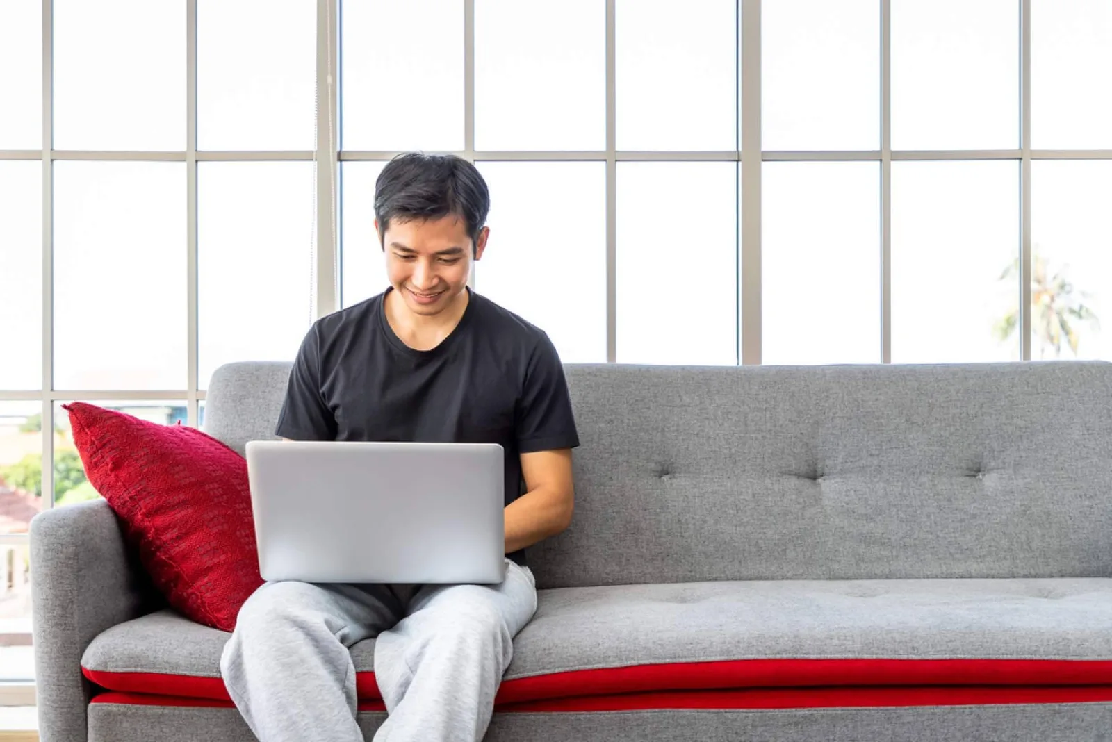 Diseñar el sofá antes de comprarlo; la herramienta de La Tienda HOME, finalista a mejor ficha de producto